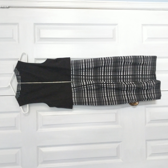 Banana Republic Sheath Dress With Overlay Top - Picture 2 of 6